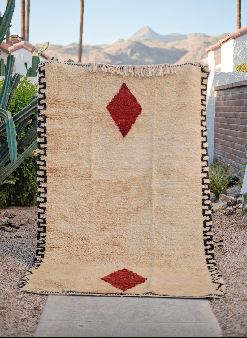 Cream with Red Diamond and Black Border Wool Beni M'Rirt