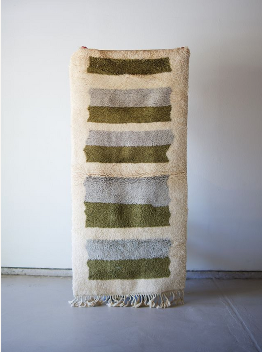 Minimalist Cream Runner with Green and Blue